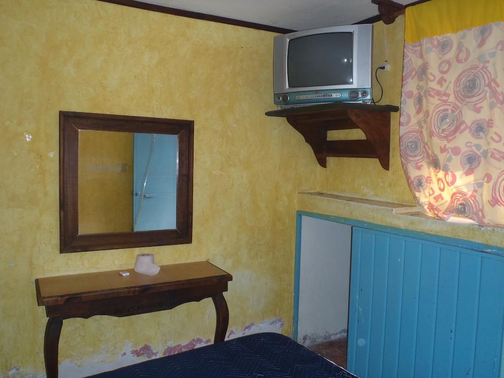 Hotel Casa De Huespedes Hidalgo Tehuacán Quarto foto